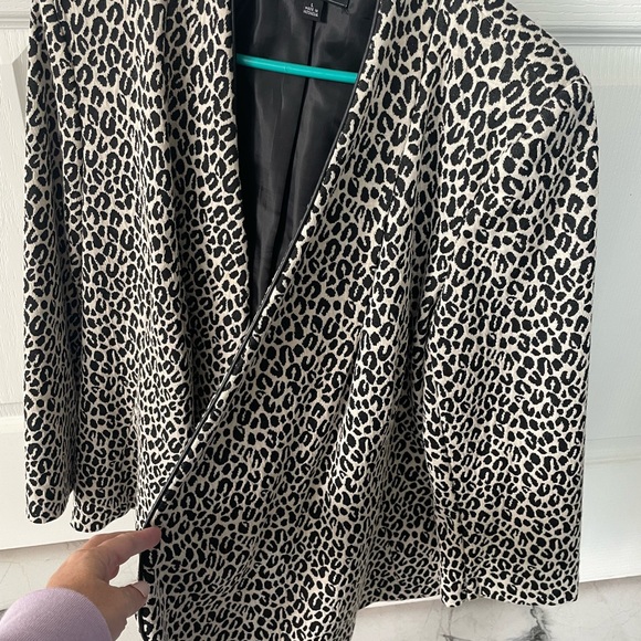 Jacket - Picture 5 of 5